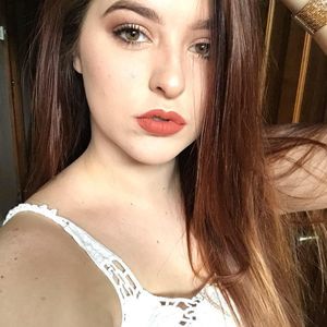 Meet your Posher, Desiree'